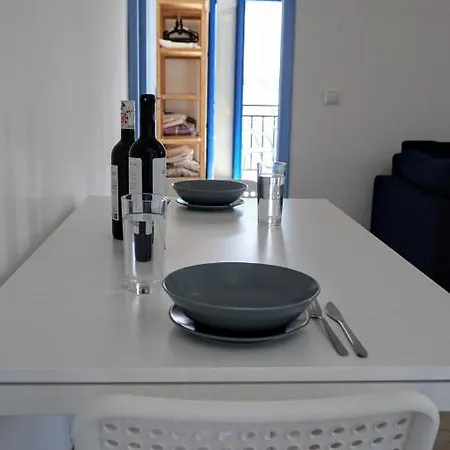 Cosy Apartment Sea View سيمي