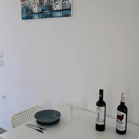 شقة Cosy Apartment Sea View